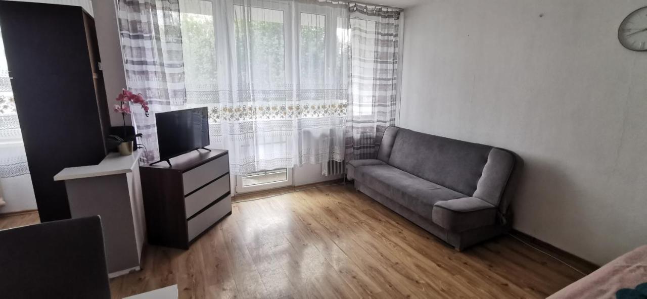 Kawalerka Z Balkonem 27 Apartment Czestochowa Exterior photo