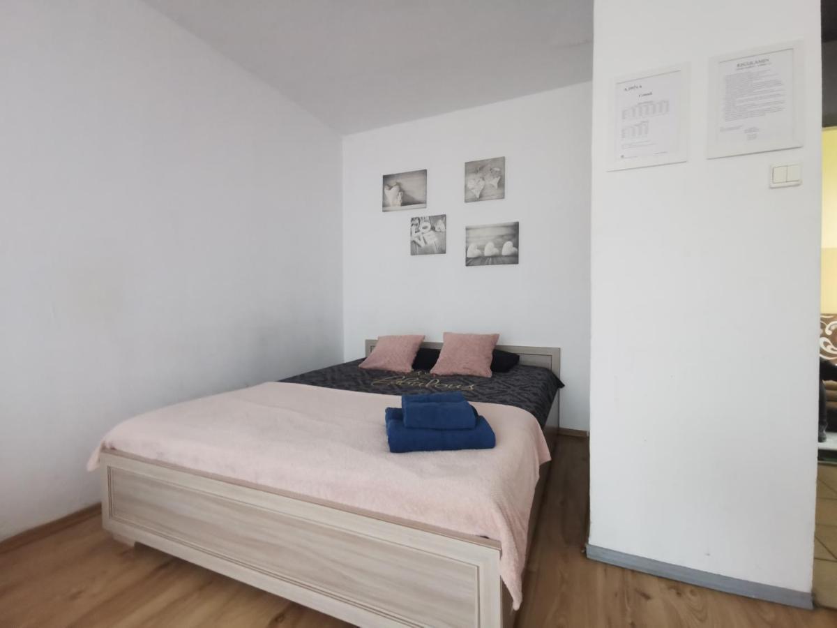 Kawalerka Z Balkonem 27 Apartment Czestochowa Exterior photo