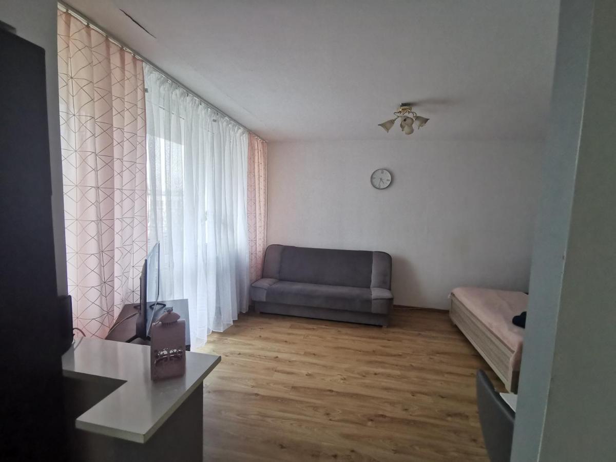 Kawalerka Z Balkonem 27 Apartment Czestochowa Exterior photo